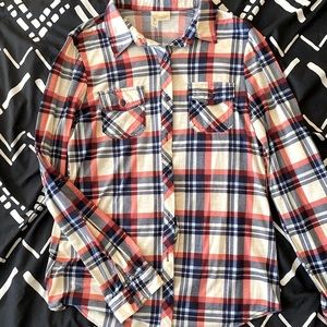 Womens fitted plaid shirt